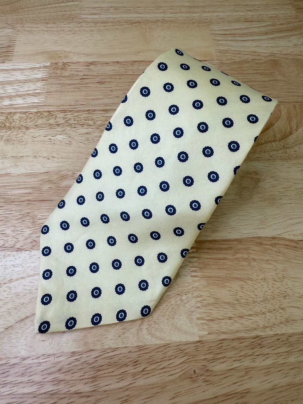 George Sherman Men's Neck Tie Pale Yellow w Blue Circles JL
